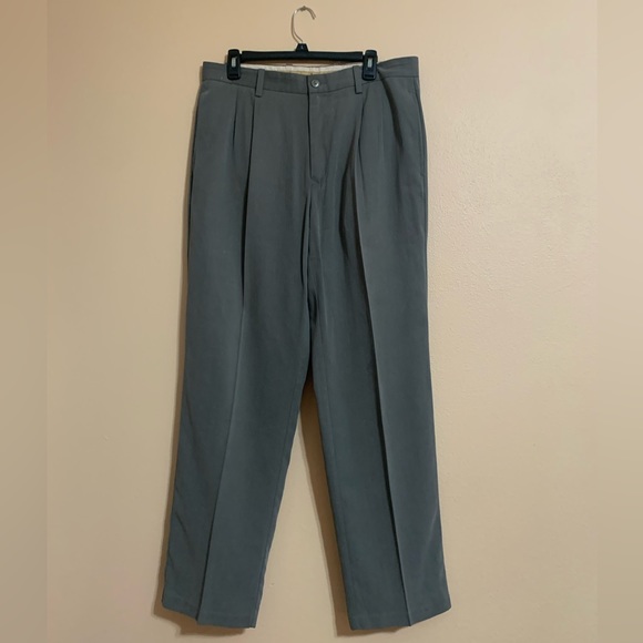 Tommy Bahama Other - Tommy Bahama Pants Mens 34x32 Gray Silk Rayon Blend Pleated Relaxed Soft